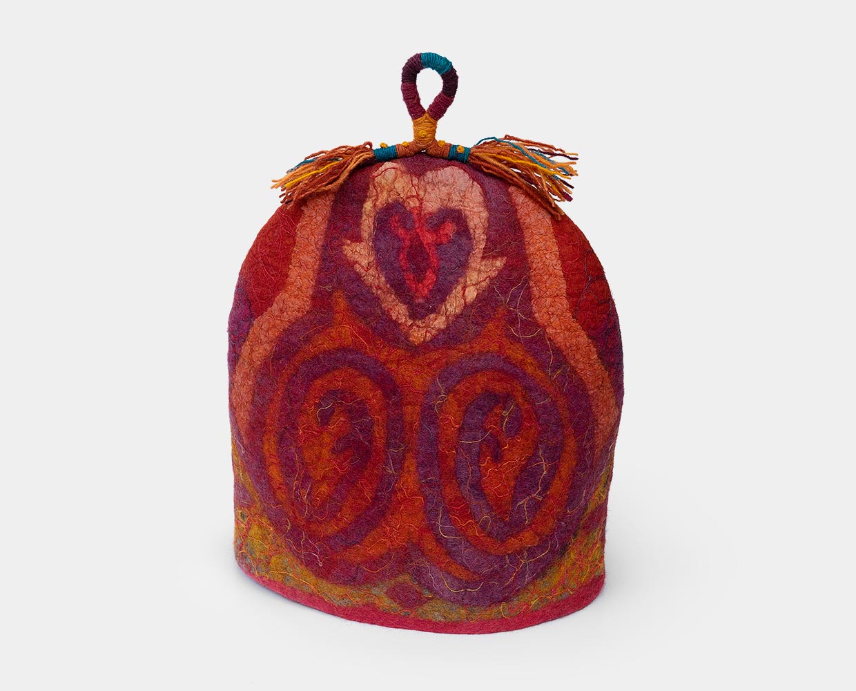 Teapot cozie with cord decoration II.<span style="font-size: 16px;">&nbsp&nbsp&nbsp|&nbsp&nbsp&nbsp</span><i>Teáskannamelegítő fonalas díszítéssel II.</i>