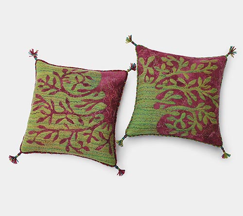 Three-pattern cushions<span style="font-size: 16px;">&nbsp&nbsp&nbsp|&nbsp&nbsp&nbsp</span><i>Faág-mintás párnák</i>