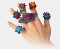 Felted rings with weaving<br><span style="font-size: 10px;">––––––––––––––––––––––––––––––––––––––––––––</span><br><i>Nemezgyűrűk szövéssel</i>